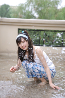 不戴胸罩的已婚妇女2